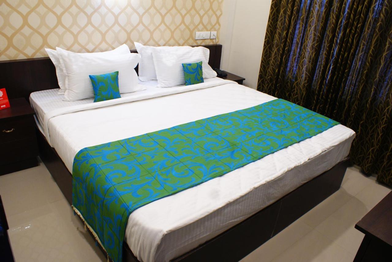 Collection O 8267 Galaxy Inn Kochi Ngoại thất bức ảnh