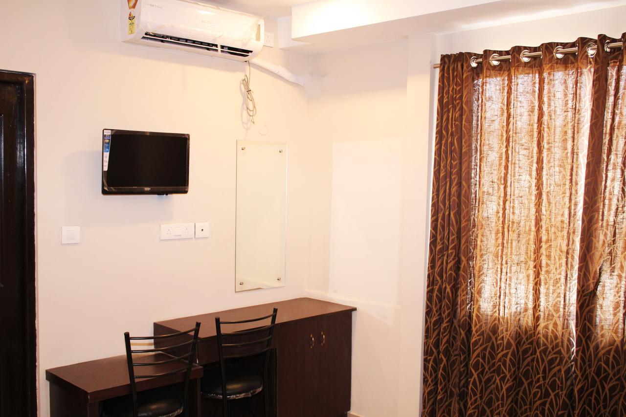 Collection O 8267 Galaxy Inn Kochi Ngoại thất bức ảnh